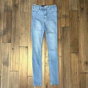 Hollister Ultra High Rise Skinny Jean Legging